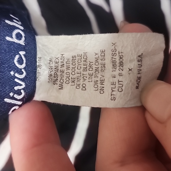 Olivia Blu Stripe Soft Tee sz 1X see measurements - Picture 3 of 6